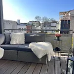 Zuhause Am Mit Sonnenbalkon In Strand- Und Altstadtnähe * Rostock