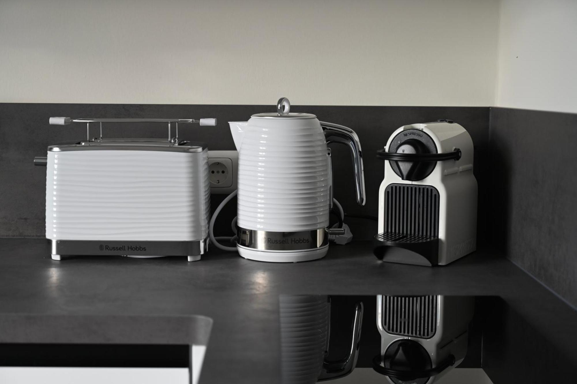 Zuhause Am Mit Sonnenbalkon In Strand- Und Altstadtnaehe * Rostock