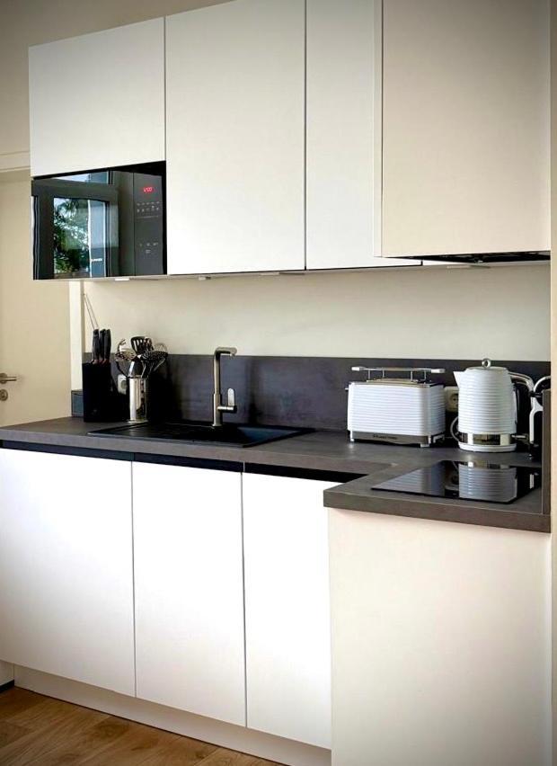 Zuhause Am Mit Sonnenbalkon In Strand- Und Altstadtnaehe Apartment Rostock