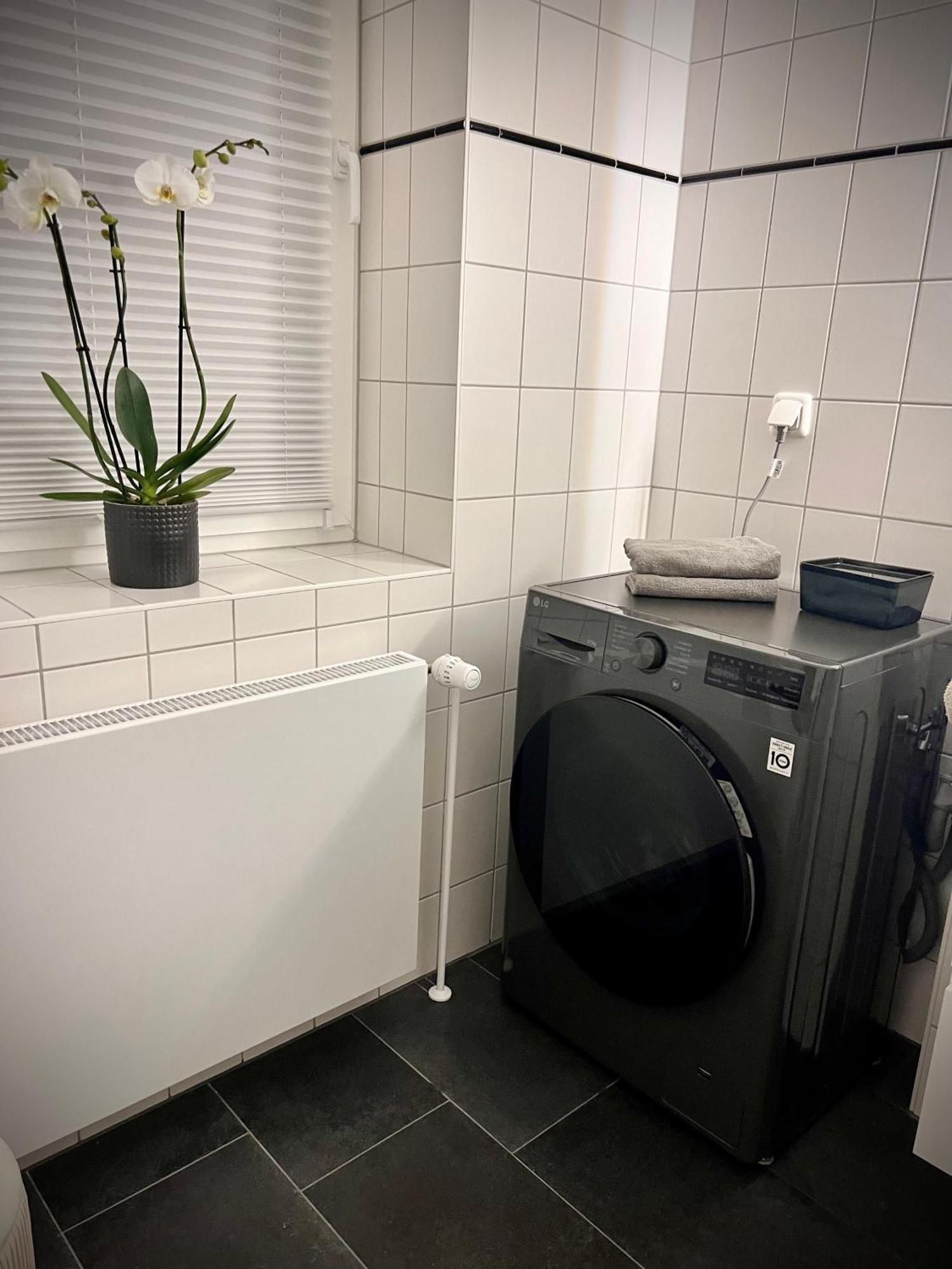 Zuhause Am Mit Sonnenbalkon In Strand- Und Altstadtnaehe Apartment